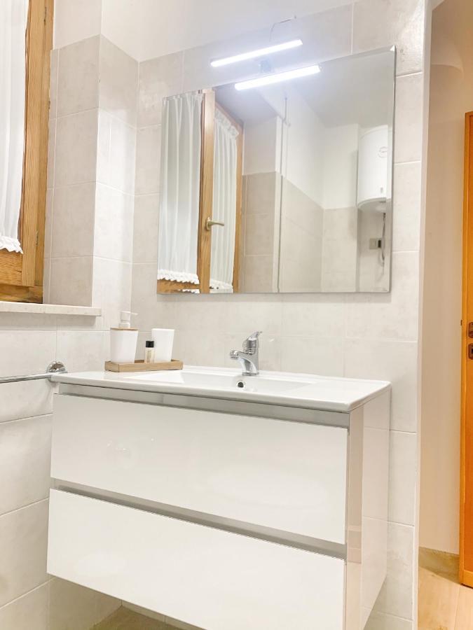 Grazia'S Apartment Сассари Экстерьер фото